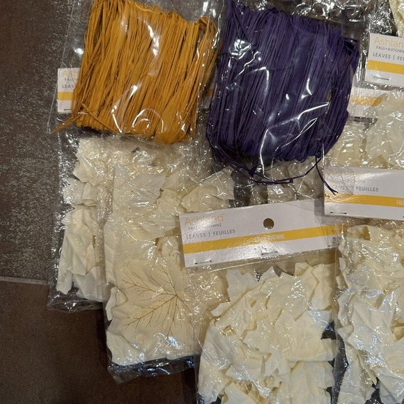 Mixed Lot of 14 Fall Halloween Decor Maple Leaves Raffia Truck String Lights - Picture 6 of 7